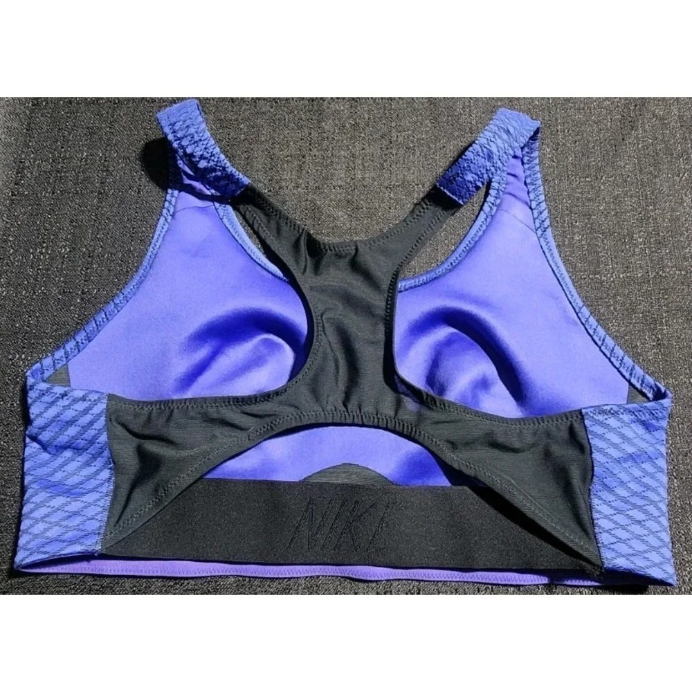 Nike Women's Dri-Fit Fierce Zonal‎ Support Sport Bra Top Size Small Gym Active